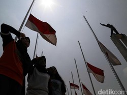 Apa Arti Pengibaran Bendera Setengah Tiang pada 30 September?