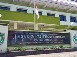 Warga Resah, Keluarga Positif COVID-19 di Purworejo Dievakuasi ke RS