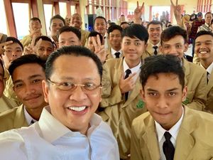 Beri Kuliah Umum, Ketua DPR Bicara Pentingnya Bela Negara