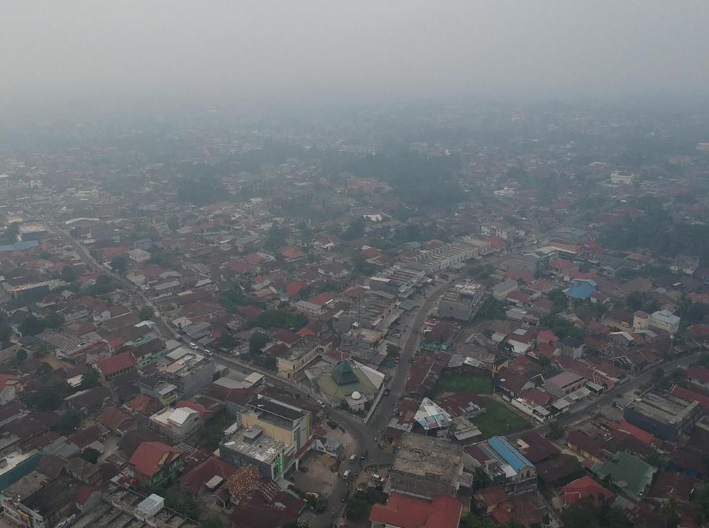Ditagih Janji soal Karhutla, Istana: Penanganan Sedang Berlangsung Ditagih Janji soal Karhutla, Istana: Penanganan Sedang Berlangsung