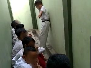 Viral Video Perploncoan 7 Bocah SD di Bekasi, Polisi Turun Tangan Viral Video Perploncoan 7 Bocah SD di Bekasi, Polisi Turun Tangan