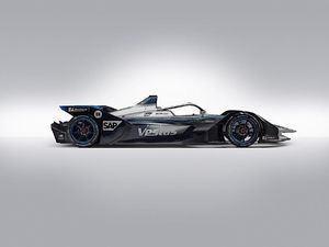 Mercedes-Benz Kenalkan Mobil Balap Listrik EQ Silver Arrow
