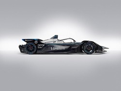 Mercedes-Benz Kenalkan Mobil Balap Listrik EQ Silver Arrow