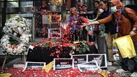 Aksi Tabur Bunga di KPK