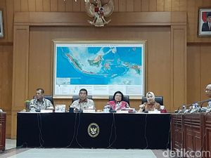 Perbedaan Cara Indonesia dan Singapura Monitor Asap Karhutla