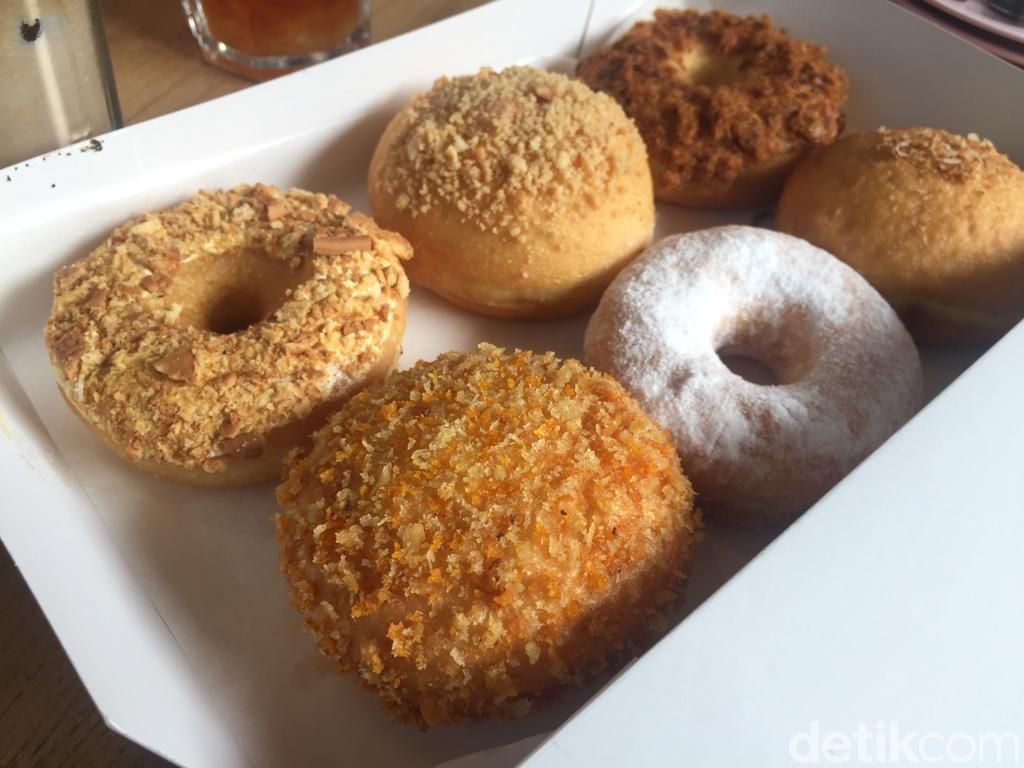 Tomaple: Ngemil Donat Kentang Isi Daging Ayam hingga Kelapa Gula Merah Tomaple: Ngemil Donat Kentang Isi Daging Ayam hingga Kelapa Gula Merah