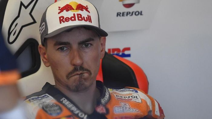 Honda Repsol mengatakan sedang membantu Jorge Lorenzo sebisa mungkin. (Foto: Mirco Lazzari gp / Getty Images)