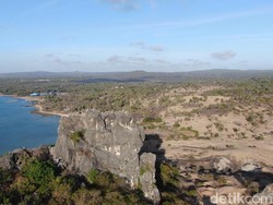 Cerita Batu Termanu, Pindah-pindah dari Maluku sampai Rote