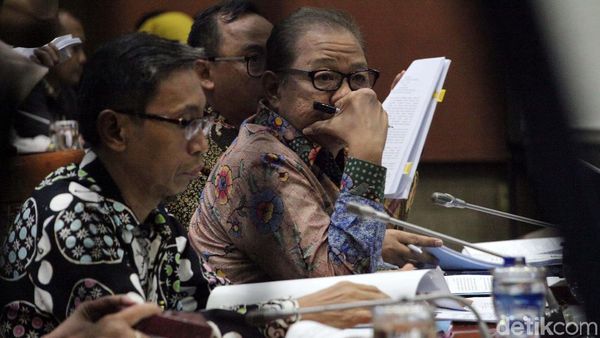 Menteri Koperasi dan UKM Bahas RUU Perkoperasian