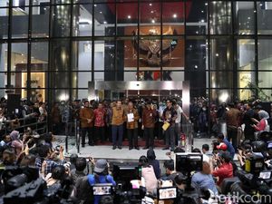 Pimpinan KPK Serahkan Pengelolaan KPK ke Presiden