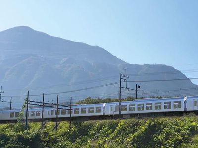 Potret Kereta Peluru Terbaru Super Nyaman dari Jepang