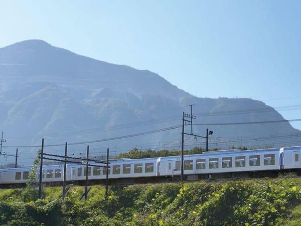 Potret Kereta Peluru Terbaru Super Nyaman dari Jepang