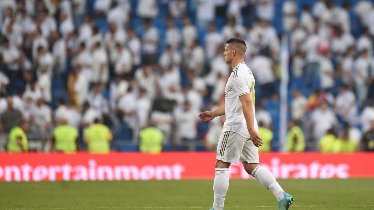Luka Jovic jadi salah satu pemain Real Madrid yang cedera (Denis Doyle/Getty Images)