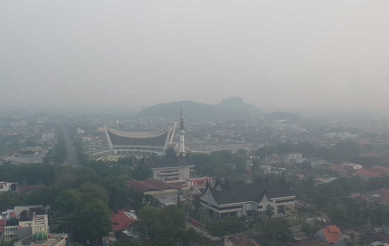 Hari Ke-10 Pemadaman Kebakaran Lahan Gambut di Riau
