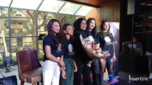Perilisan lagu milik Sarita Abdul Mukti