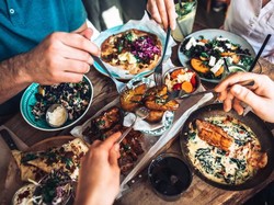 Hindari 5 Asupan Ini Saat Makan Siang Jika Tak Ingin Sakit Kepala