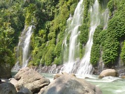 Air Terjun Maung Lahat Nan Indah di Sumatera Selatan