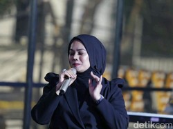 Rilis Single Baru, Sarita Abdul Mukti Mau Saingi Penyanyi Muda?