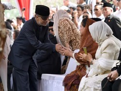 Thareq Habibie Buka-bukaan Alasan Pakai Penutup Mata