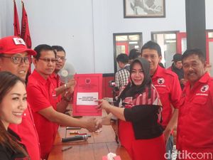 Tiga Warga Ponorogo Mendaftar Bacabup Lewat PDIP, Salah Satunya Ipong Tiga Warga Ponorogo Mendaftar Bacabup Lewat PDIP, Salah Satunya Ipong