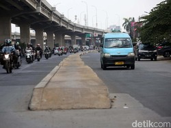 Dibantah PUPR, Bina Marga DKI Akan Bongkar Trotoar Tengah Jalan Kalimalang