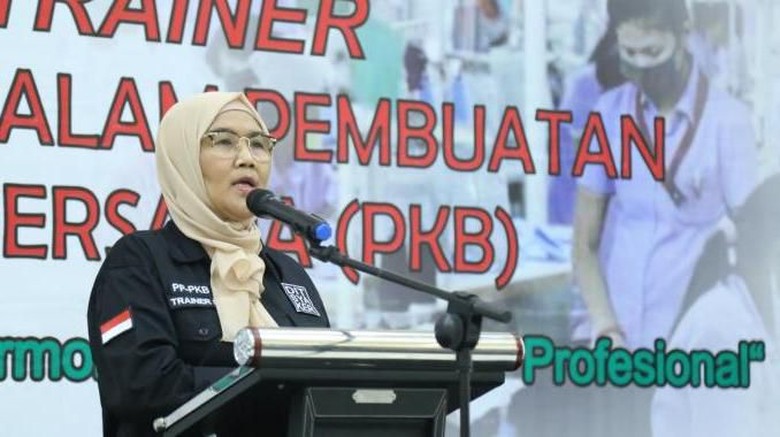 Kemnaker Beri Pelatihan Pembuatan Perjanjian Kerja Bersama Kemnaker Beri Pelatihan Pembuatan Perjanjian Kerja Bersama