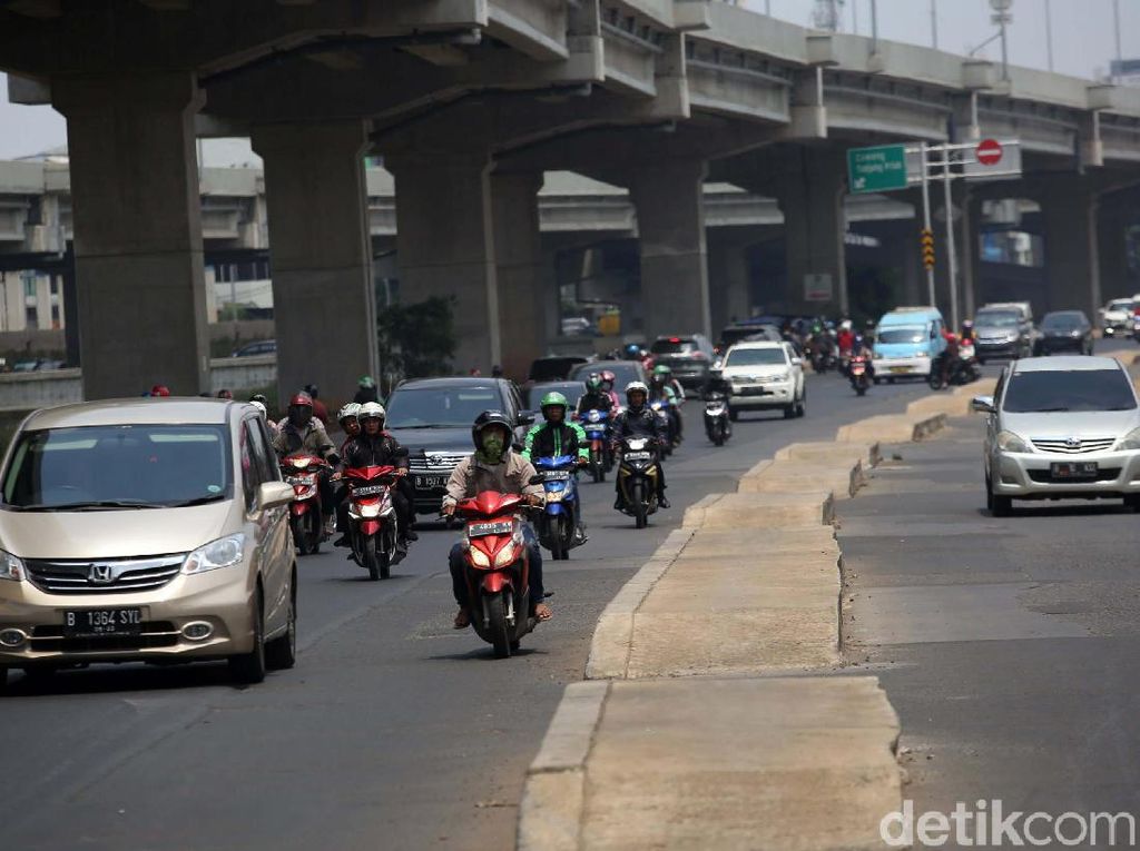 Trotoar Melintang di Tengah Jalan, Pemprov DKI Luruskan Soal Wewenang Trotoar Melintang di Tengah Jalan, Pemprov DKI Luruskan Soal Wewenang