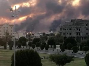 Pemerintah RI Kecam Serangan Drone ke Fasilitas Minyak Arab Saudi Pemerintah RI Kecam Serangan Drone ke Fasilitas Minyak Arab Saudi