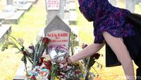 Makam BJ Habibie Ramai Peziarah