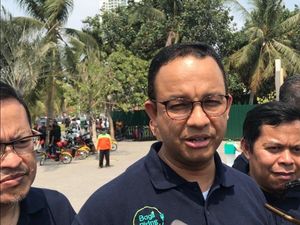 Anies Apresiasi Petugas Ambulans DKI: Mereka Berada di Tempat Menegangkan Anies Apresiasi Petugas Ambulans DKI: Mereka Berada di Tempat Menegangkan