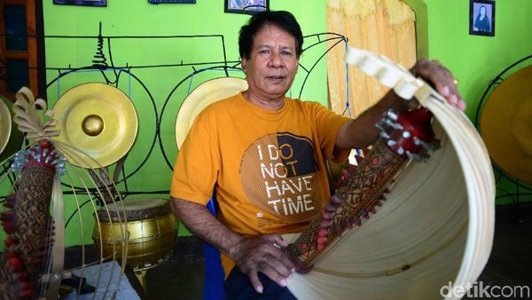 Mengenal Sasando Rote dari Budayawan Lokal