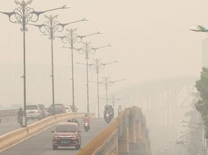 Kabut Asap Masih Pekat, Libur Anak Sekolah di Pekanbaru Diperpanjang Kabut Asap Masih Pekat, Libur Anak Sekolah di Pekanbaru Diperpanjang