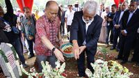 Xanana Gusmao Ziarah ke Makam Habibie