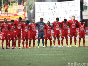 Persija Perpanjang Kontrak 13 Pemain Lokal, Termasuk Andritany dan Ismed Persija Perpanjang Kontrak 13 Pemain Lokal, Termasuk Andritany dan Ismed