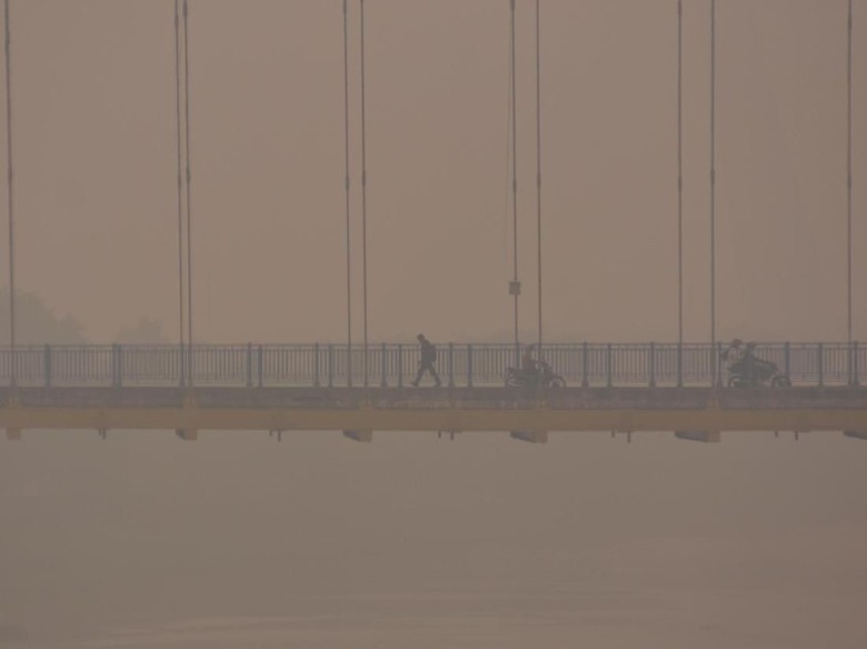 Kabut Pekat di Bumi Galaherang Kalimantan Barat