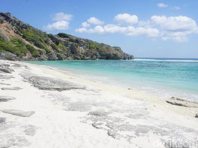 Foto: Pantai-pantai Eksotis di Paling Selatan Indonesia