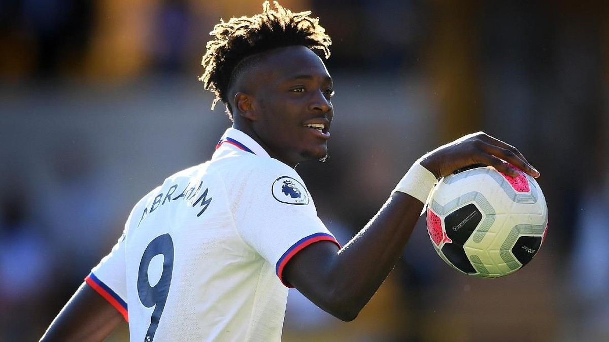 Tammy Abraham menunjuk satu pemain belakang yang paling sulit ditaklukkan (Foto: Clive Mason/Getty Images)