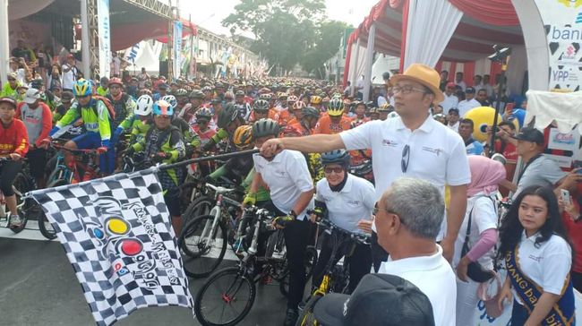 Berita Hadiri Fun Bike Tour de Linggarjati, Ridwan Kamil Harapkan Ini Jumat 19 April 2024