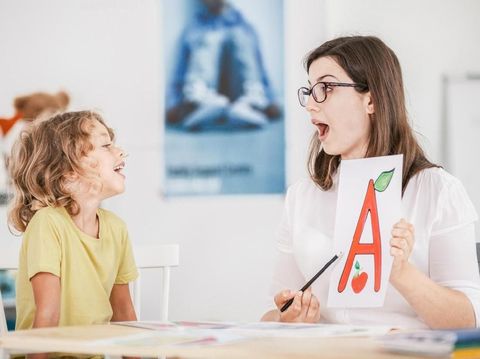 Di Mana Anak Autis Harus Sekolah?