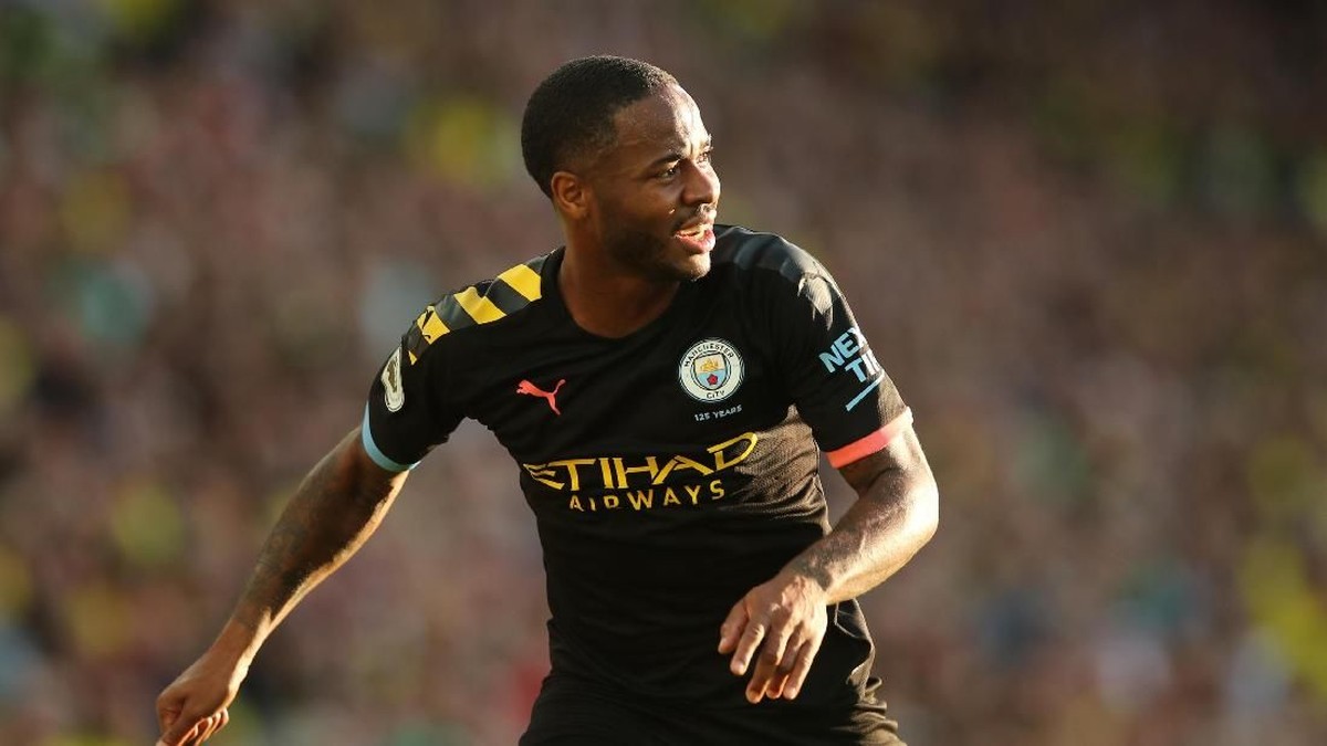 Raheem Sterling dibanding-bandingkan dengan Lionel Messi. (Foto: Marc Atkins/Getty Images)