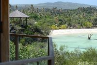 Salah satu resort yang sedang dibangun di Pantai Oeseli (Ari Saputra/detikcom)