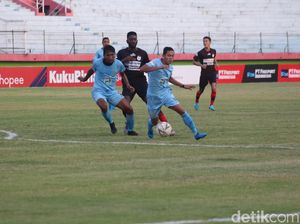 Persipura Vs Persela Tanpa Penonton