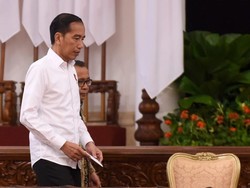 Jokowi Didesak Bertemu Pimpinan KPK, Istana Bergeming