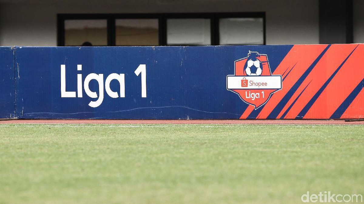 Semen Padang ditahan Persija Jakarta karena gagal mengantisipasi set-piece dengan baik. (Foto: Rifkianto Nugroho/detikSport)