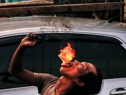 Melawan bahaya demi rupiah