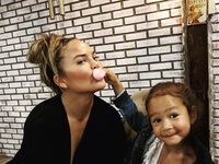 Chrissy Teigen dn Luna