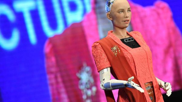 Saat Robot Sophia Nimbrung di CSIS Global Dialogue