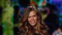 Potret  Seksi Josephine, Model Victorias Secret yang Dulu Pemain Sepakbola