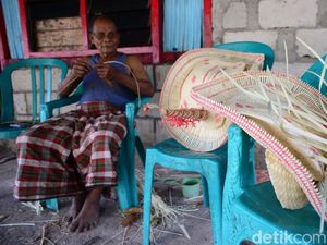 Kakek Ini Setia Puluhan Tahun Membuat Tii Langga Kakek Ini Setia Puluhan Tahun Membuat Tii Langga