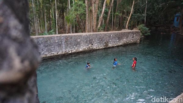 Foto: Tempat Mandi Paling Indah di Selatan Indonesia